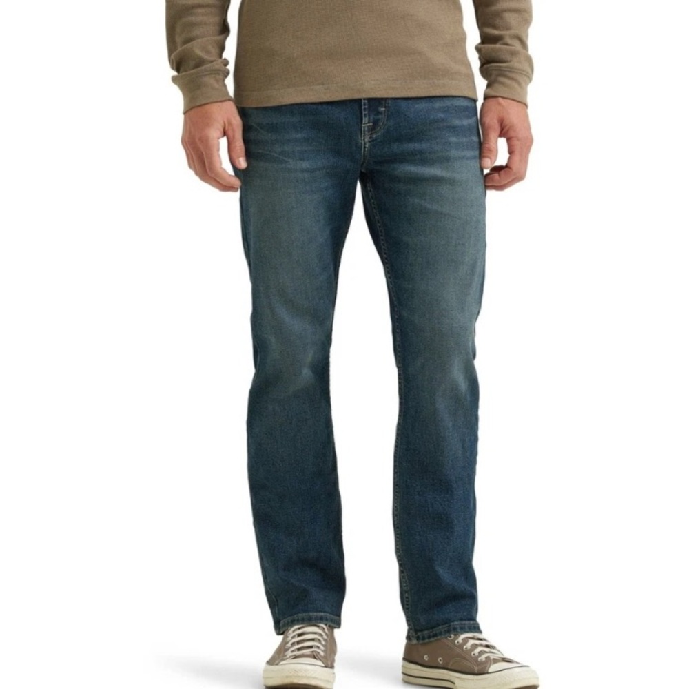 Wrangler Five Star Men Athletic Fit Jeans Relaxed Seat Thigh Blue 42*30 NWT